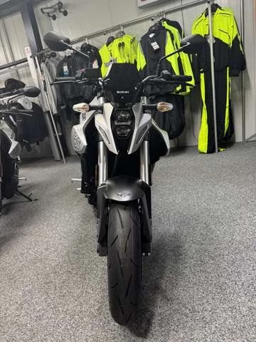 Angebot Suzuki GSX-8S Bild 2: Angebot Suzuki GSX-8S