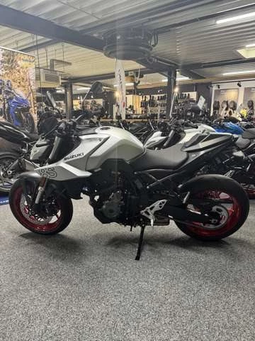 Angebot Suzuki GSX-8S Bild 7: Angebot Suzuki GSX-8S