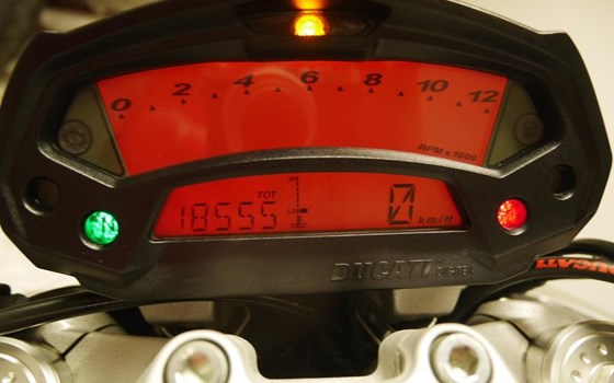 Gebrauchtmotorrad Ducati Monster 696 - Bild 21 Gebrauchtmotorrad Ducati Monster 696 - Bild 21