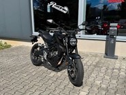 Honda CB125R