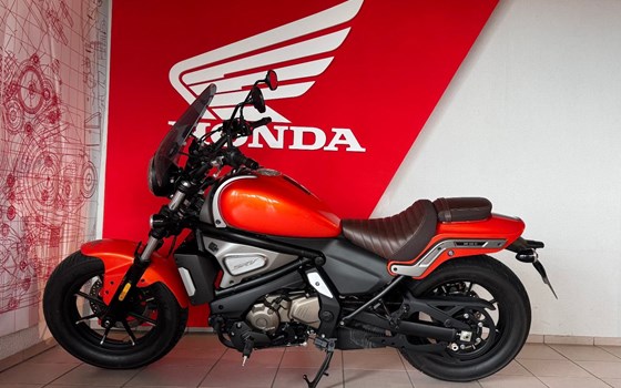 Gebrauchtmotorrad QJ Motor SRV 550 ST - Bild 2