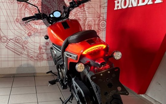 Gebrauchtmotorrad QJ Motor SRV 550 ST - Bild 4