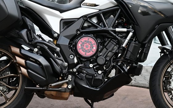 Gebrauchtmotorrad MV Agusta Turismo Veloce 800 Lusso - Bild 3