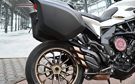 Gebrauchtmotorrad MV Agusta Turismo Veloce 800 Lusso - Bild 5