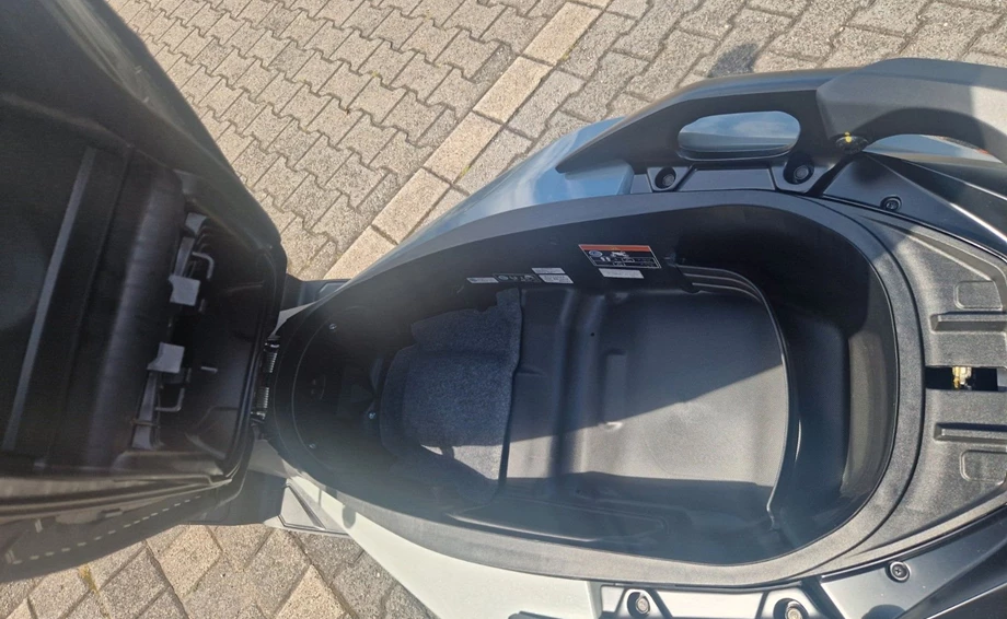 Angebot Honda Forza 350 Bild 8: Angebot Honda Forza 350