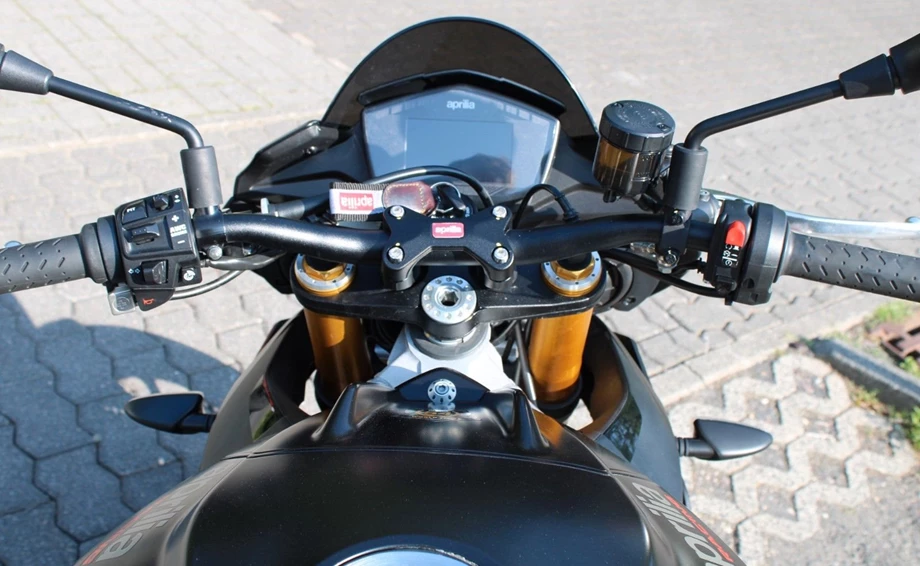 Angebot Aprilia Tuono V4 1100 Factory Bild 12: Angebot Aprilia Tuono V4 1100 Factory