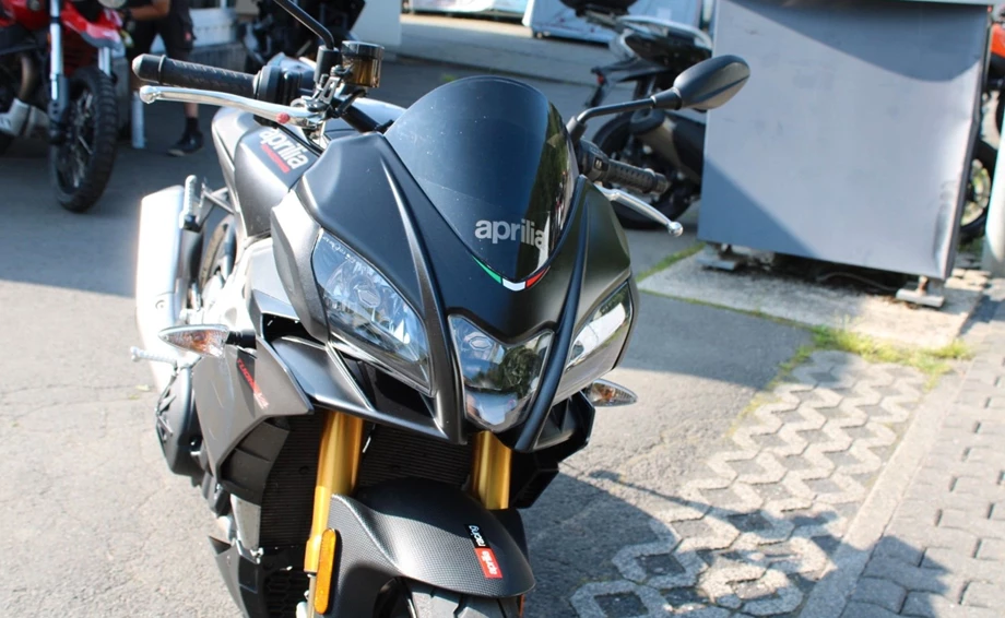 Angebot Aprilia Tuono V4 1100 Factory Bild 9: Angebot Aprilia Tuono V4 1100 Factory
