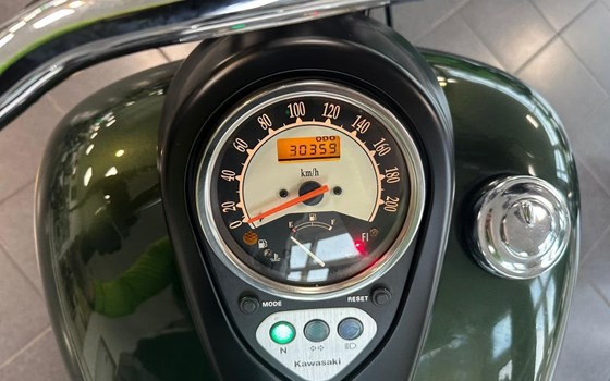 Gebrauchtmotorrad Kawasaki VN 900 Custom - Bild 6