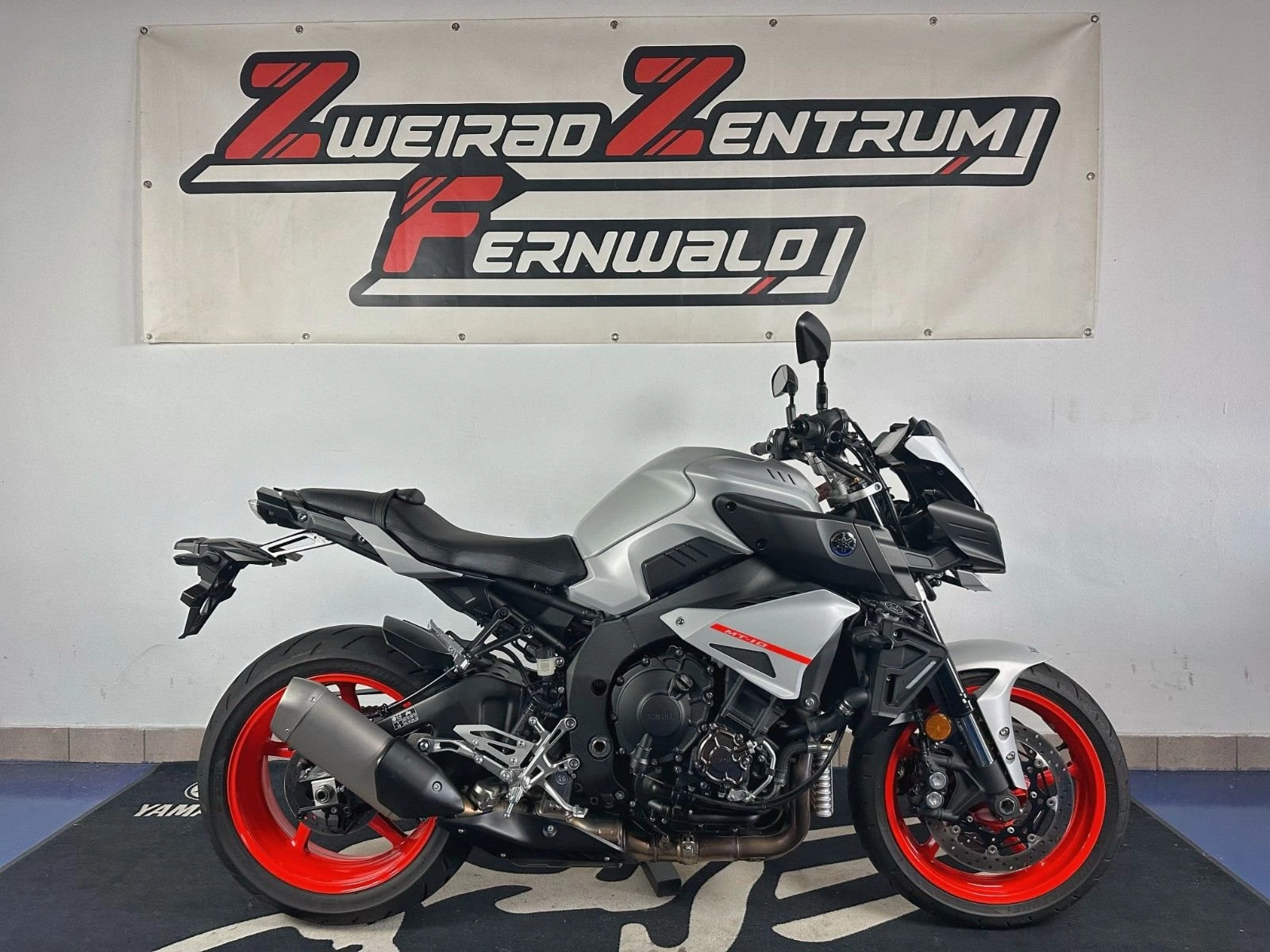 Yamaha MT-10 