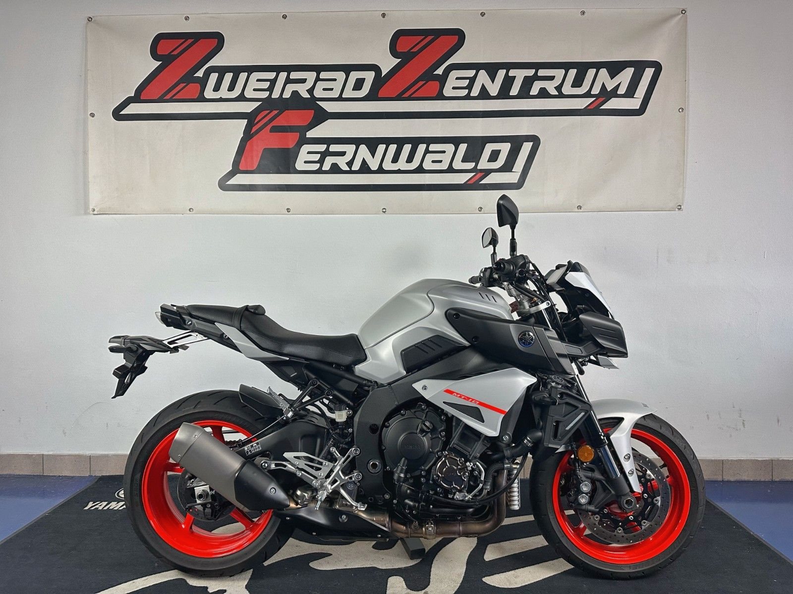 Yamaha MT-10 