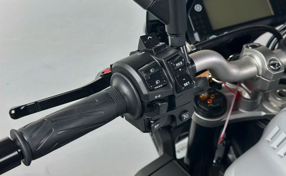 Angebot Yamaha MT-10 Bild 15: Angebot Yamaha MT-10