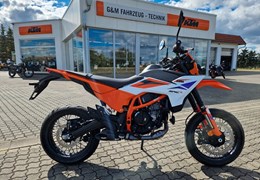 Neumotorrad KTM 390 SMC R