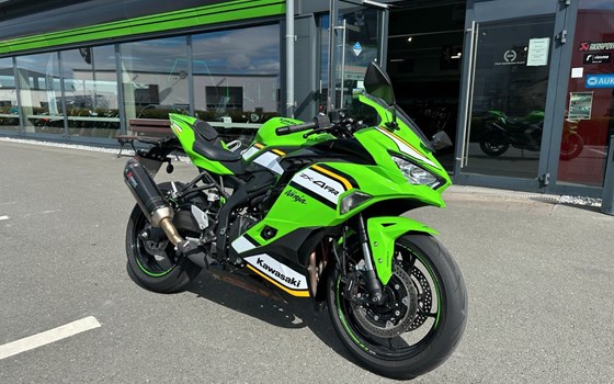 Gebrauchtmotorrad Kawasaki Ninja ZX-4RR - Bild 1