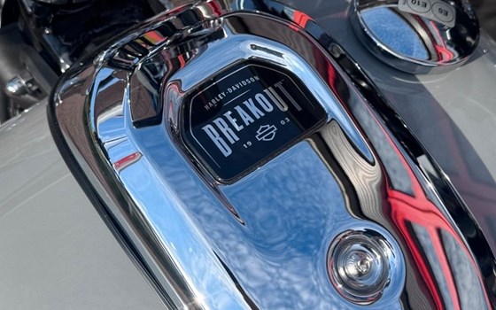 Gebrauchtmotorrad Harley-Davidson Softail Breakout 117 - Bild 18