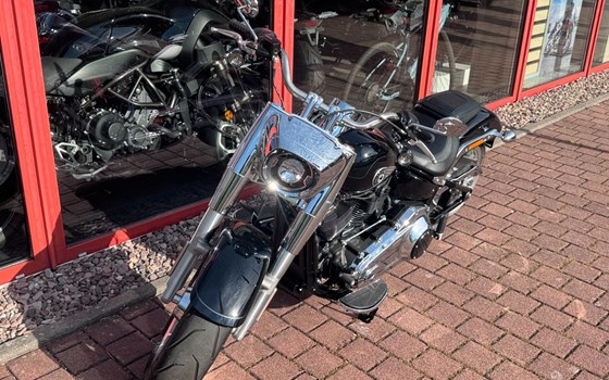 Gebrauchtmotorrad Harley-Davidson Fat Boy 117 - Bild 12