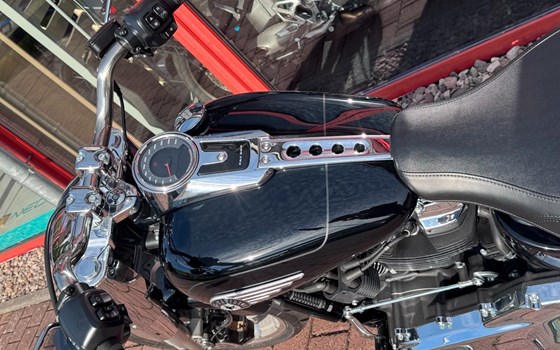 Gebrauchtmotorrad Harley-Davidson Fat Boy 117 - Bild 15