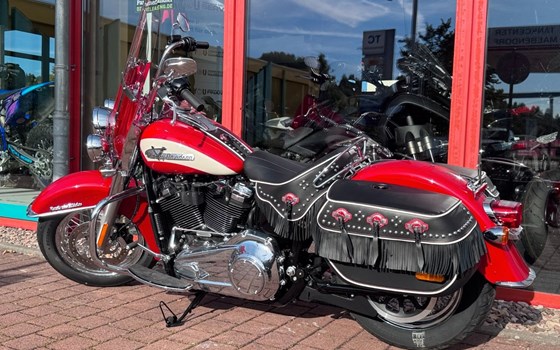 Gebrauchtmotorrad Harley-Davidson Hydra Glide Revival - Bild 11