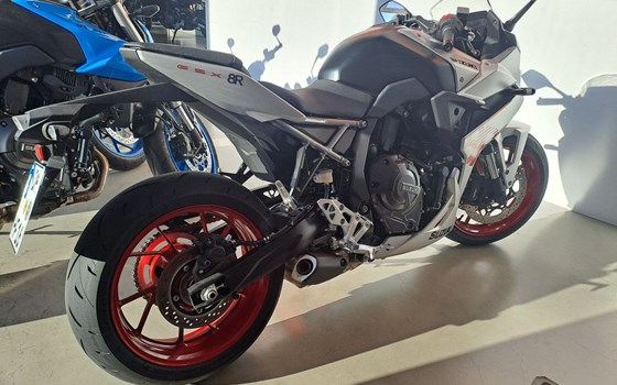 Gebrauchtmotorrad Suzuki GSX-8R - Bild 3