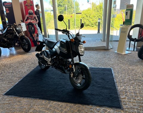 zum Vergrössern bitte anklicken!