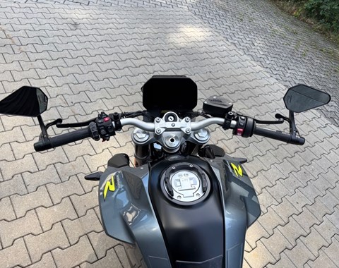 zum Vergrössern bitte anklicken!