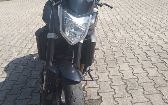 Gebrauchtmotorrad Yamaha FZ1 - Bild 6 Gebrauchtmotorrad Yamaha FZ1 - Bild 6