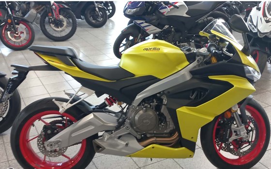 Gebrauchtmotorrad Aprilia RS 660 - Bild 3 Gebrauchtmotorrad Aprilia RS 660 - Bild 3