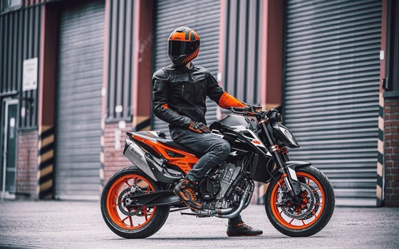 Neufahrzeug KTM 890 Duke GP - Bild 1