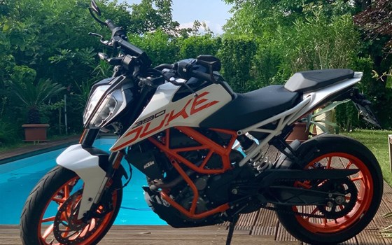 Gebrauchtmotorrad KTM 390 Duke - Bild 1 Gebrauchtmotorrad KTM 390 Duke - Bild 1