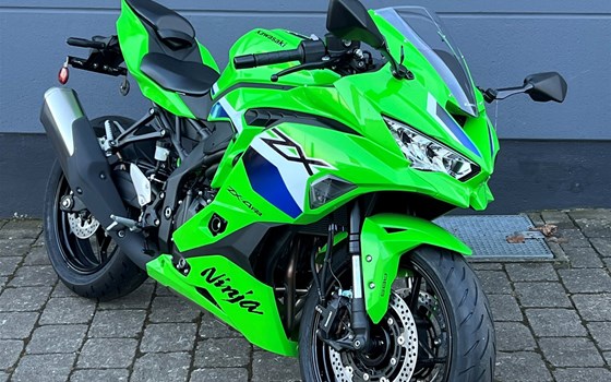 Neufahrzeug Kawasaki Ninja ZX-4RR - Bild 2