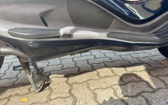 Gebrauchtmotorrad Piaggio X10 350 i.e. - Bild 7