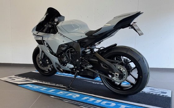 Neufahrzeug Yamaha R1 - Bild 4
