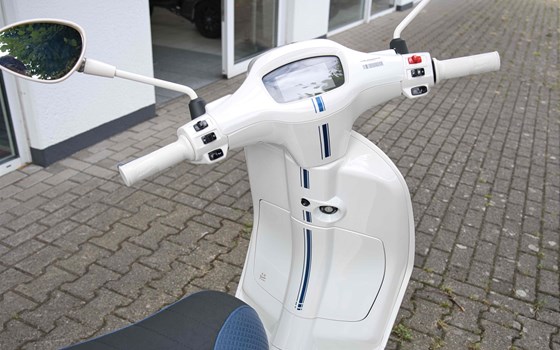Neufahrzeug Vespa Sprint 125 - Bild 2