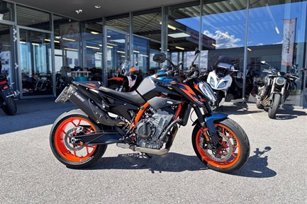 KTM 890 Duke R