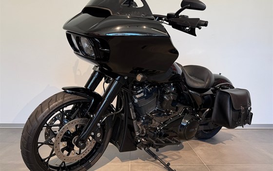 Gebrauchtmotorrad Harley-Davidson Touring Road Glide Special FLTRXS - Bild 1 Gebrauchtmotorrad Harley-Davidson Touring Road Glide Special FLTRXS - Bild 1
