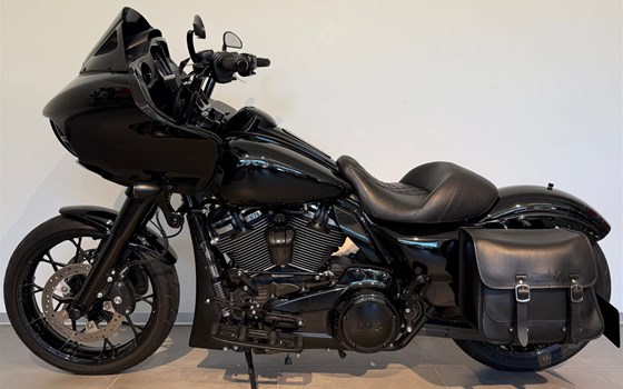 Gebrauchtmotorrad Harley-Davidson Touring Road Glide Special FLTRXS - Bild 2 Gebrauchtmotorrad Harley-Davidson Touring Road Glide Special FLTRXS - Bild 2