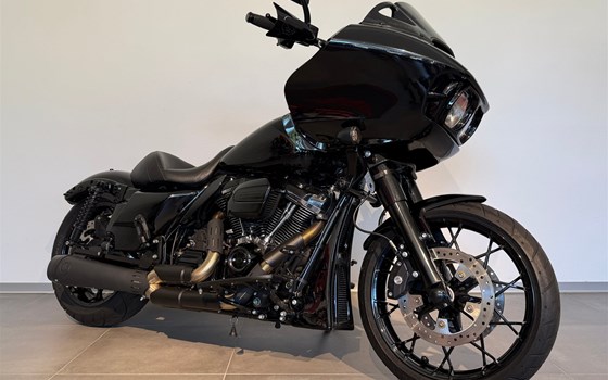 Gebrauchtmotorrad Harley-Davidson Touring Road Glide Special FLTRXS - Bild 3 Gebrauchtmotorrad Harley-Davidson Touring Road Glide Special FLTRXS - Bild 3