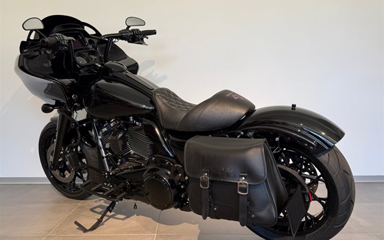 Gebrauchtmotorrad Harley-Davidson Touring Road Glide Special FLTRXS - Bild 7 Gebrauchtmotorrad Harley-Davidson Touring Road Glide Special FLTRXS - Bild 7