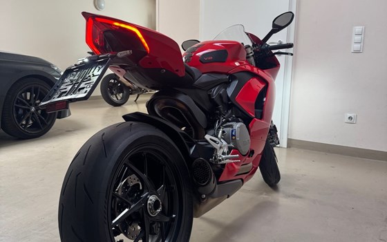 Gebrauchtmotorrad Ducati Panigale V2 - Bild 4 Gebrauchtmotorrad Ducati Panigale V2 - Bild 4