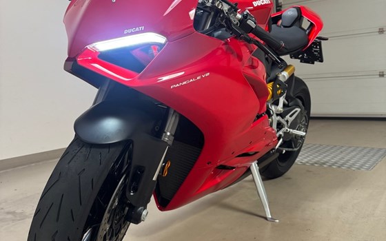 Gebrauchtmotorrad Ducati Panigale V2 - Bild 2 Gebrauchtmotorrad Ducati Panigale V2 - Bild 2
