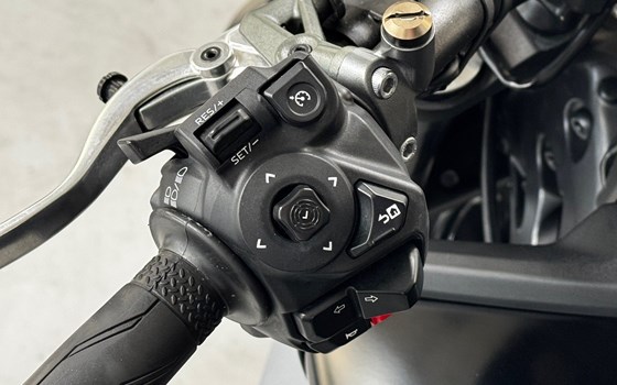 Gebrauchtmotorrad Yamaha MT-09 - Bild 10