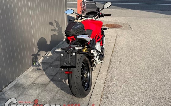 Gebrauchtmotorrad MV Agusta Brutale 800 - Bild 3 Gebrauchtmotorrad MV Agusta Brutale 800 - Bild 3