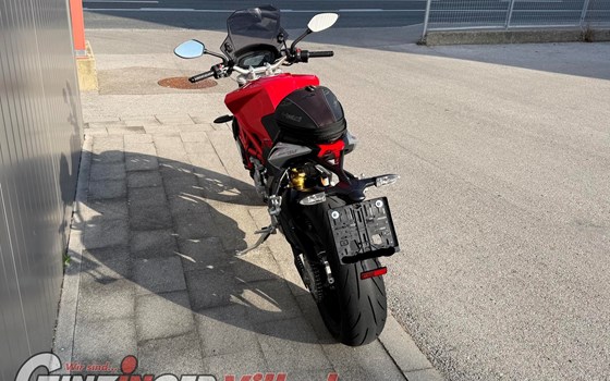 Gebrauchtmotorrad MV Agusta Brutale 800 - Bild 8 Gebrauchtmotorrad MV Agusta Brutale 800 - Bild 8