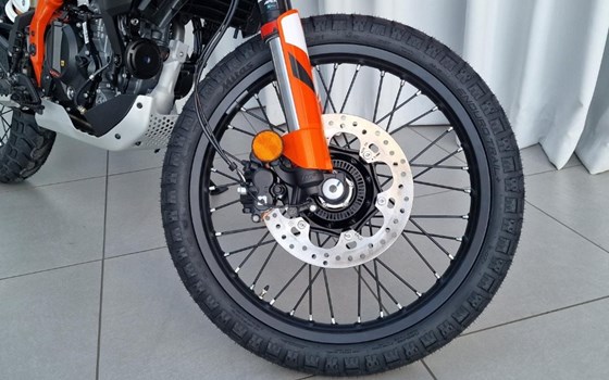 Neufahrzeug KTM 125 Enduro R - Bild 10 Neufahrzeug KTM 125 Enduro R - Bild 10