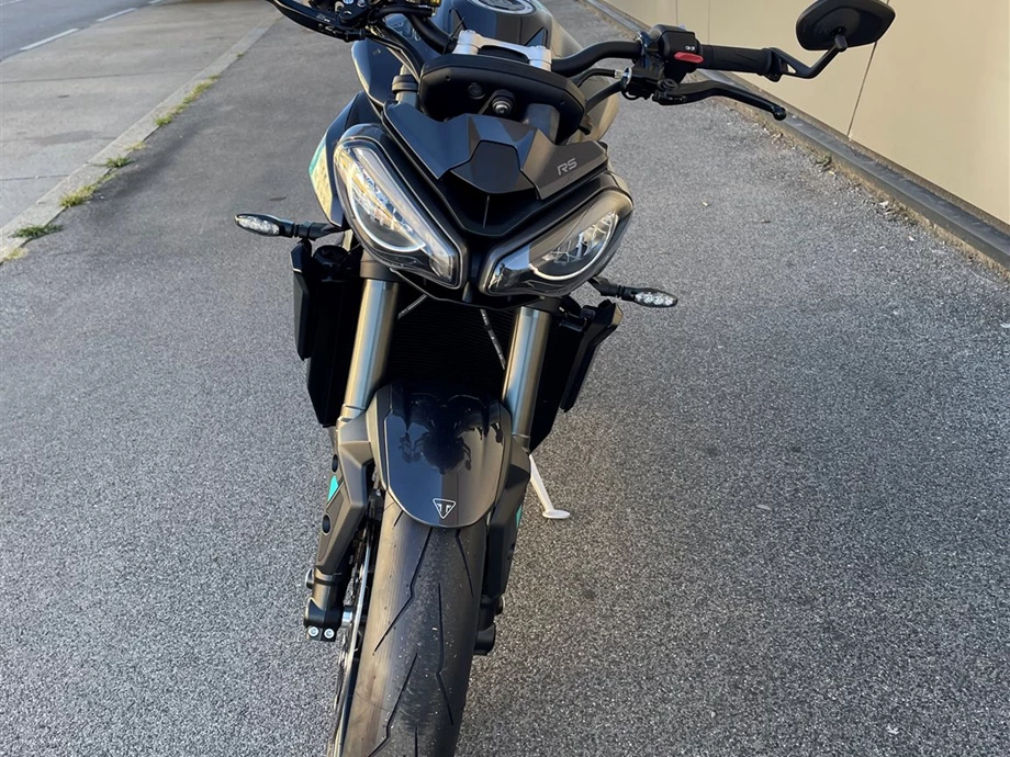 Angebot Triumph Street Triple 765 RS Bild 3: Angebot Triumph Street Triple 765 RS