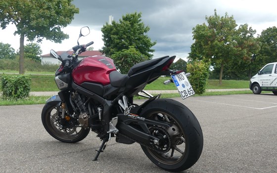 Gebrauchtmotorrad Honda CB650R E-Clutch - Bild 6