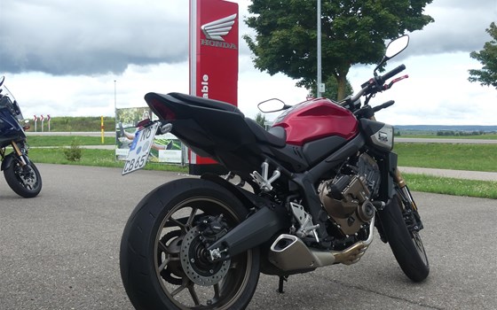 Gebrauchtmotorrad Honda CB650R E-Clutch - Bild 8