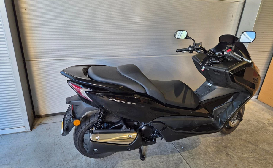 Angebot Honda Forza 300 Bild 3: Angebot Honda Forza 300