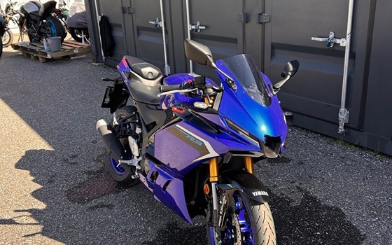 Neufahrzeug Yamaha R3 - Bild 4 Neufahrzeug Yamaha R3 - Bild 4