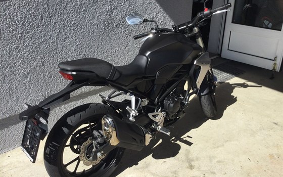 Gebrauchtmotorrad Honda CB300R - Bild 3 Gebrauchtmotorrad Honda CB300R - Bild 3