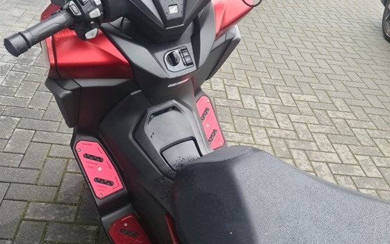 Gebrauchtmotorrad Honda Forza 125 - Bild 4